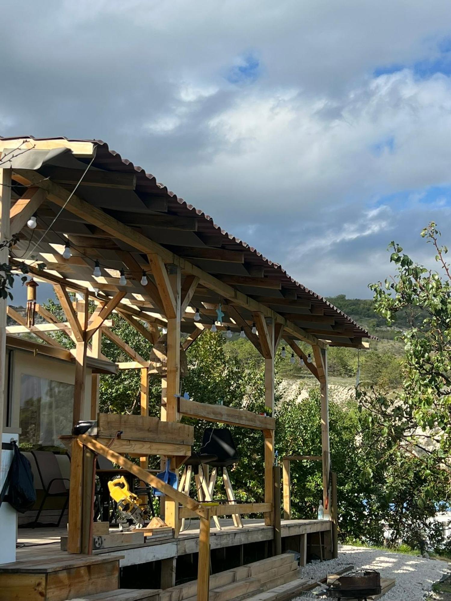 Karavana Tropicana Varna Exterior foto