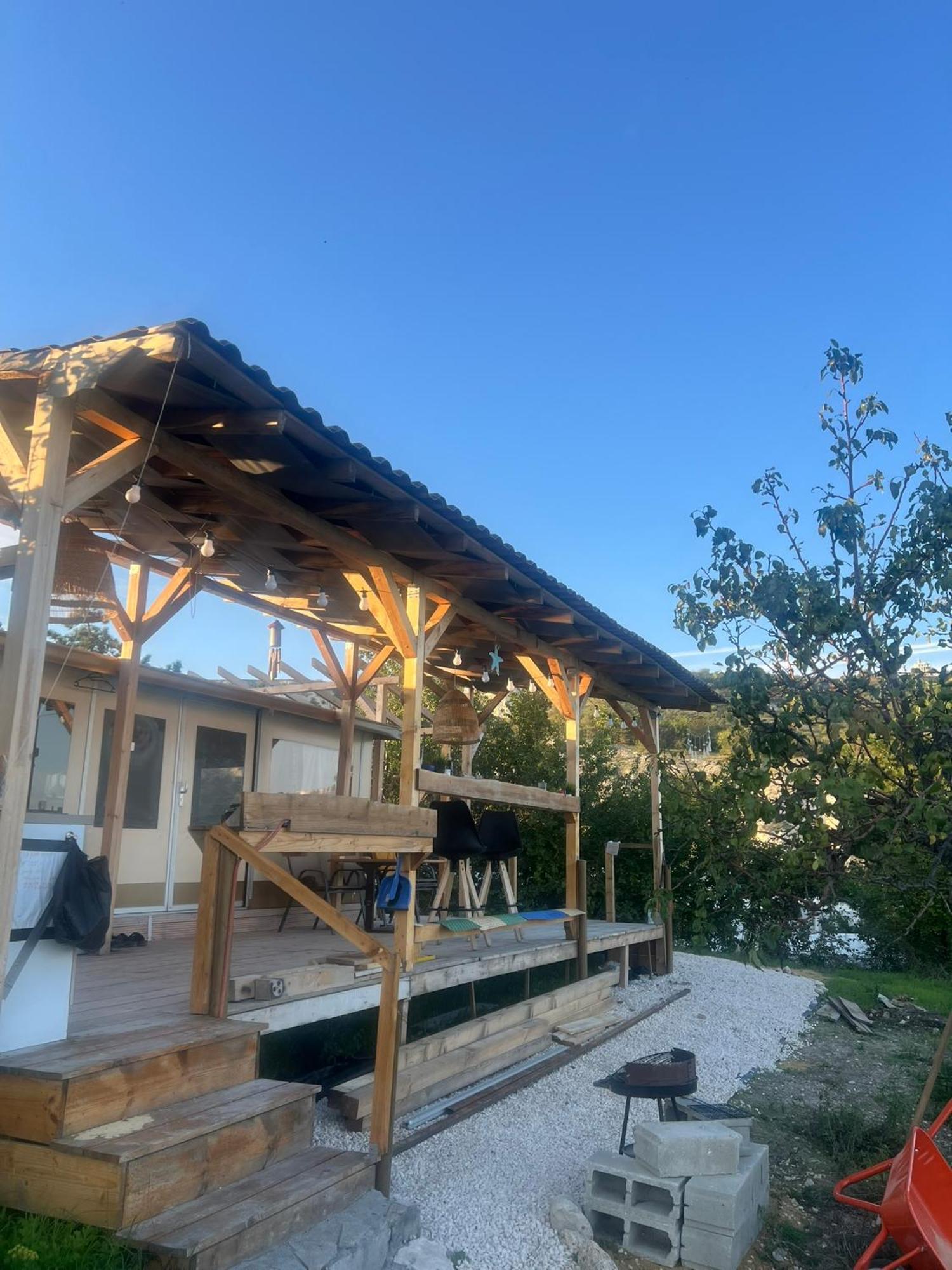 Karavana Tropicana Varna Exterior foto